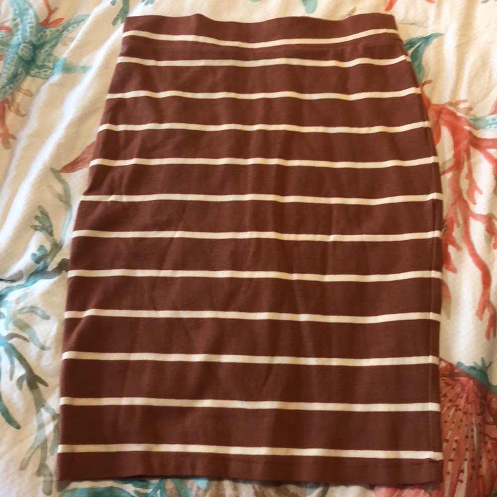 Mocha And White Stripped Stretchy Short Skirt